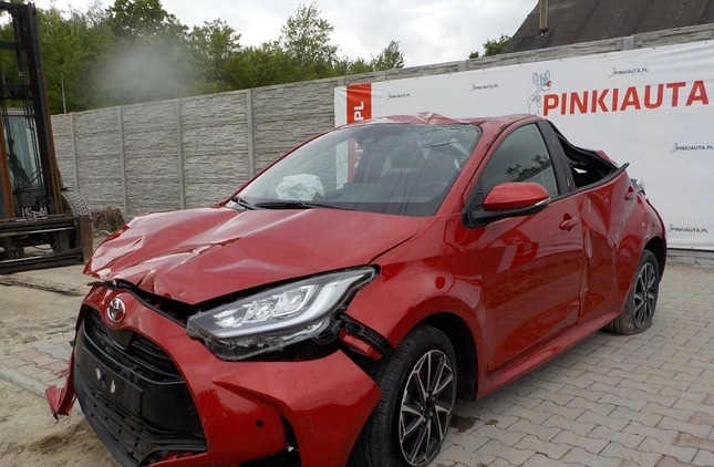 Toyota Yaris cena 14900 przebieg: 8000, rok produkcji 2022 z Wolin małe 211